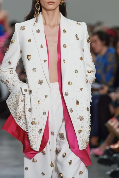 Look 109
